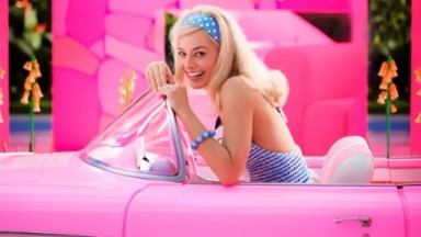 Margot Robbie como Barbie  