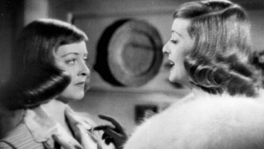 Bette Davis no filme Uma Vida Roubada, de 1946 