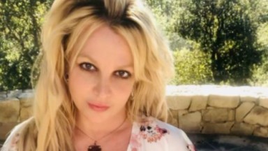 Britney Spears relembrou sucessos da carreira nas redes sociais e aproveitou para anunciar música nova 