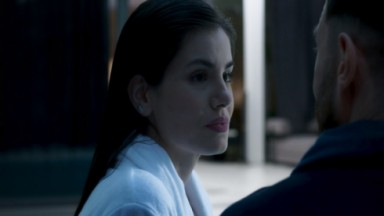 Camila Queiroz em cena como Angel em Verdades Secretas 2 