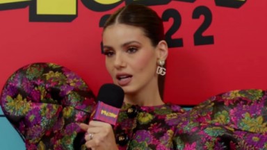 Camila Queiroz em coletiva de imprensa do MTV Miaw 2022 