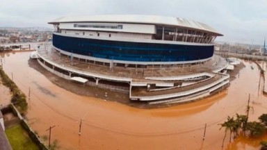 Estádio do Grêmio, CBF adiou jogos 