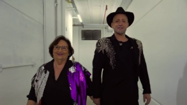Déa Lúcia e Paulo Gustavo em cena do documentário Filho da Mãe, do Prime Video 