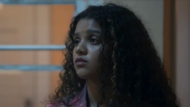 Danielle Olímpia como Karina na novela Travessia, em exibição na Globo 