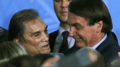 Dedé Santana abraçado com Bolsonaro 