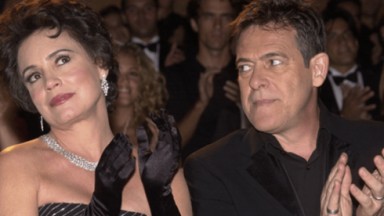 Regina Duarte e José de Abreu em cena da novela Desejos de Mulher, fiasco da Globo em 2002 