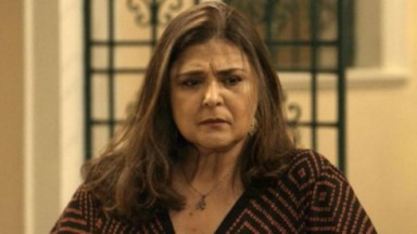  Elizângela em cena na novela A Força do Querer, exibida pela Globo em 2017 