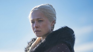 Emma D'Arcy como a princesa  Rhaenyra Targaryen no spin-off de Game Of Thrones, A Casa do Dragão 