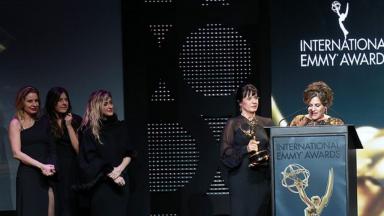 Emmy Internacional durante avitória de Joia Rara 