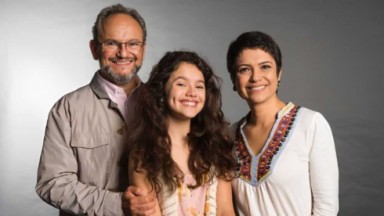 Ernesto Paglia e Sandra Annenberg com a filha Elisa, de 19 anos 
