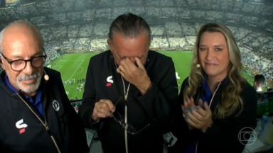 Galvão Bueno chora ao lado de Junior e Ana Thais 