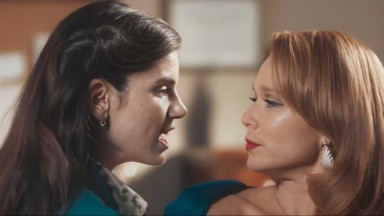 Camila Queiroz e Mariana Ximenes na novela Amor Perfeito, que a Globo exibe às 18h 