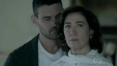 Lilia Cabrala e Carmo Dalla Vecchia atuando na novela Império 