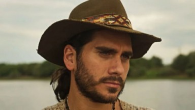 Gabriel Sater como Trindade em Pantanal 