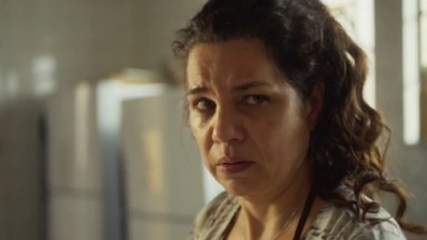 Isabel Teixeira como Maria Bruaca em cena da novela Pantanal, em exibição na Globo 