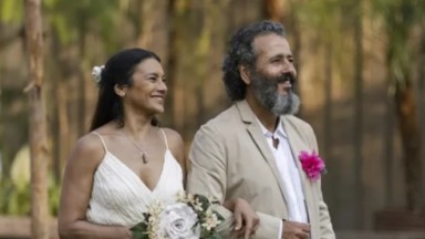 Dira Paes e Marcos Palmeira como Filó e José Leôncio em cena do último capítulo de Pantanal, na Globo 