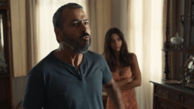 Marcos Palmeira como José Inocêncio e Theresa Fonseca como Mariana na novela Renascer 