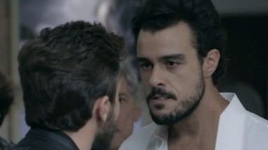 Joaquim Lopes como Enrico em cena da novela Império, em reprise na Globo 