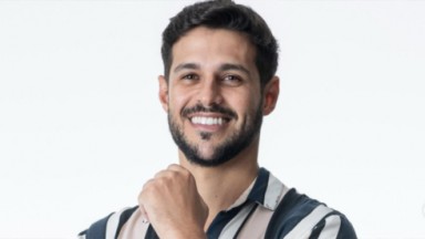 Rodrigo Mussi sorridente 
