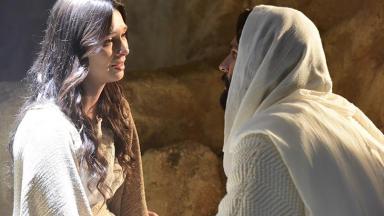 Maria Madalena e Jesus em cena da novela 