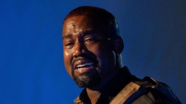 Kanye West chorando 