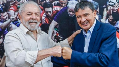 Lula e ministro em foto 