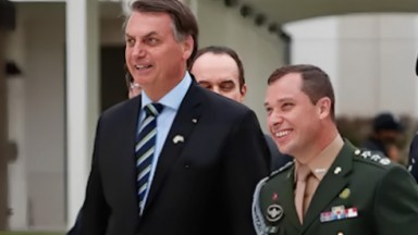 Jair Bolsonaro e Mauro Cid 