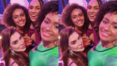 Naiara Azevedo, Jessilane, Linn da Quebrada e Natália Deodato posando para selfie 