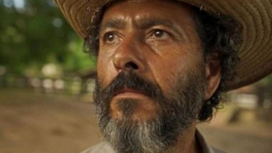 José Leôncio (Marcos Palmeira) em cena de Pantanal 