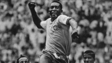 Pelé durante participação em jogo da Seleção brasileira 