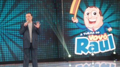 Raul Gil no palco do seu programa no SBT 