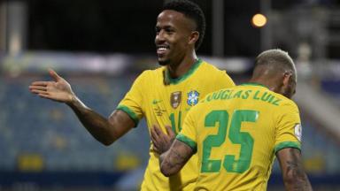 Eder Militão comemorando gol do Brasil na Copa América 
