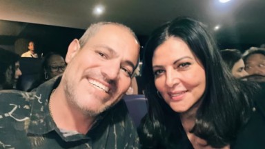 Flávio Henrique Antunes e Sônia Lima sorrindo em selfie 