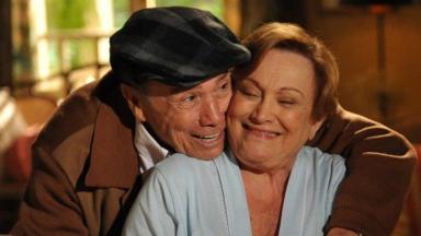 Stênio Garcia e Nicette Bruno em cena da novela A Vida da Gente, que será reprisada na Globo 