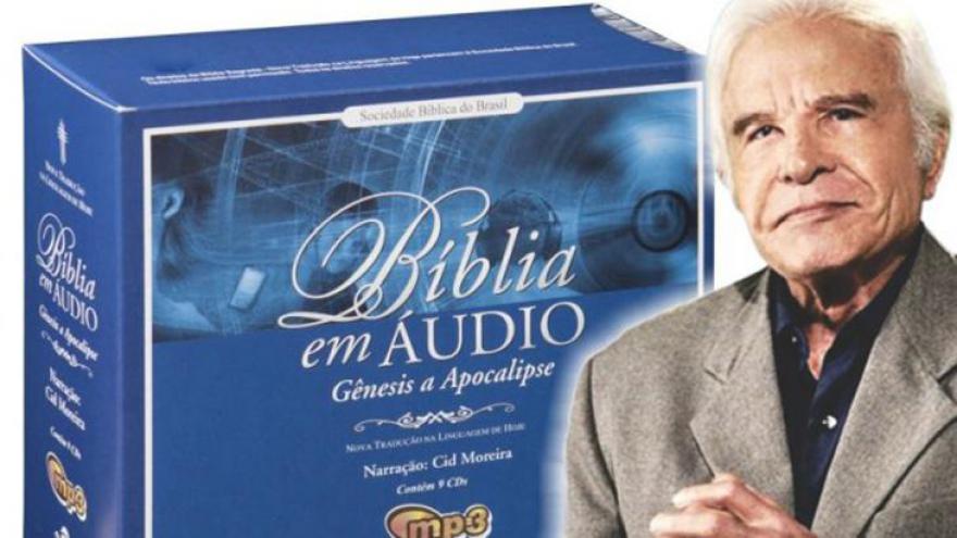 Dono de uma voz inconfundível, Cid Moreira completa 90 anos