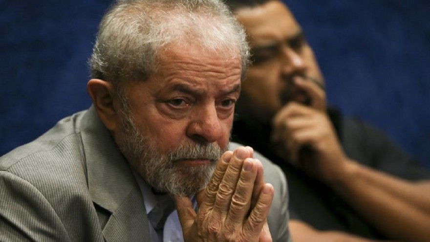 Lula surpreende e aceita ser entrevistado por Ratinho no SBT