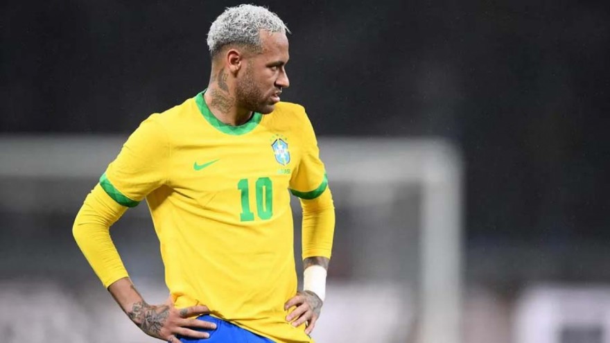 Neymar impressiona web com foto de tornozelo machucado