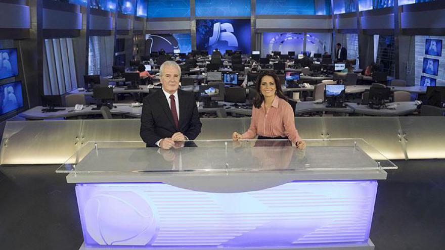 elso Freitas e Adriana Araújo no novo newsroom