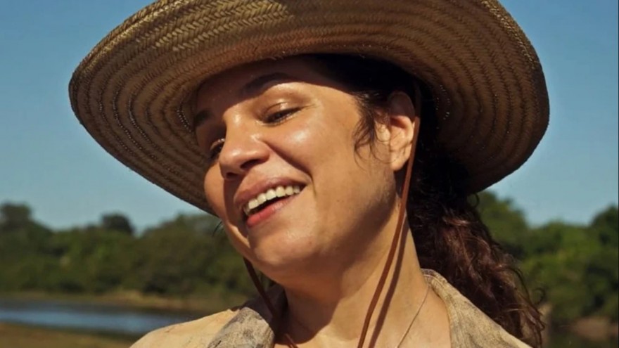 Maria Bruaca foi expulsa de casa por Tenório e conquistou a liberdade em Pantanal