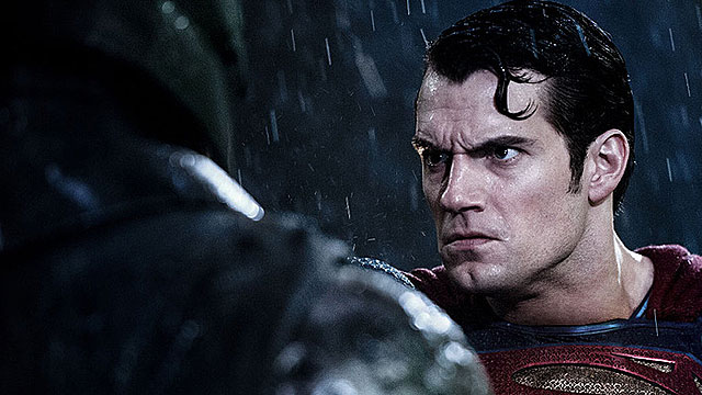 Batman vs Superman - A Origem da Justiça foi a maior bilheteria da Warner