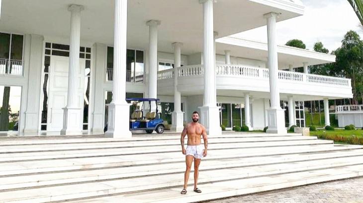 Conheça a mansão milionária de Gusttavo Lima inspirada na Casa Branca