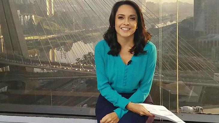 Jacque Brazil é efetivada no \"Hora Um\" e Globo dispensa Izabella Camargo após seis anos