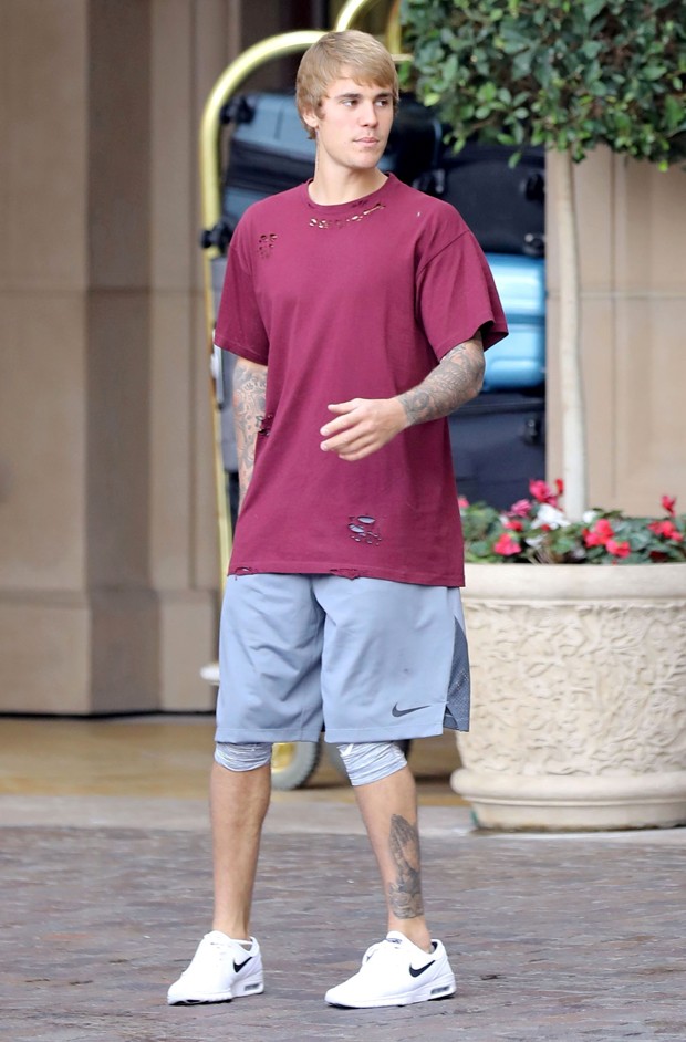 Justin Bieber adota penteado semelhante ao do início da carreira