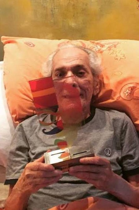 Ator Lúcio Mauro comemora 90 anos recebendo prêmio de humor