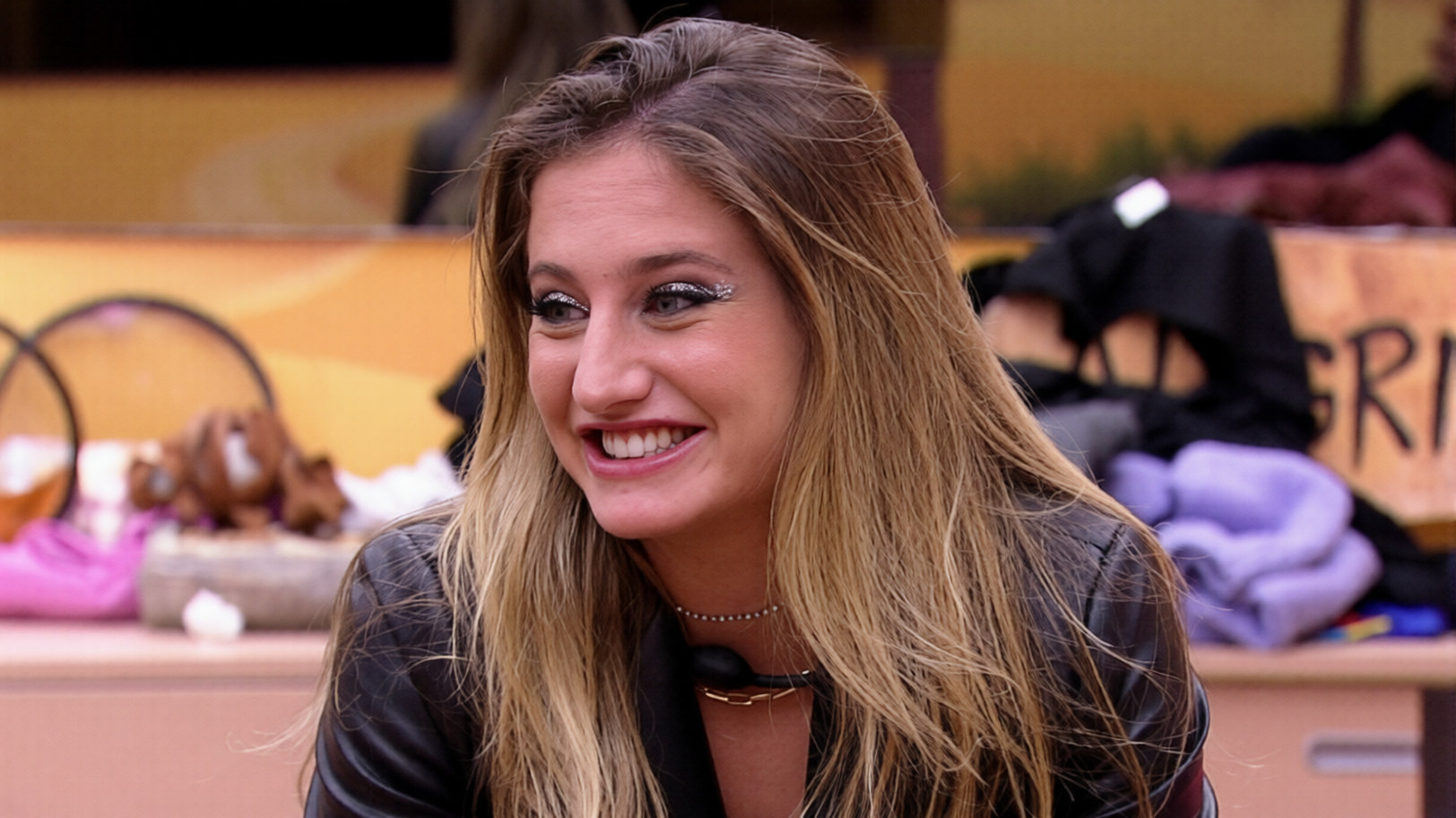 7 famosos que se assumiram LGBT em realities, como Jônatas Faro