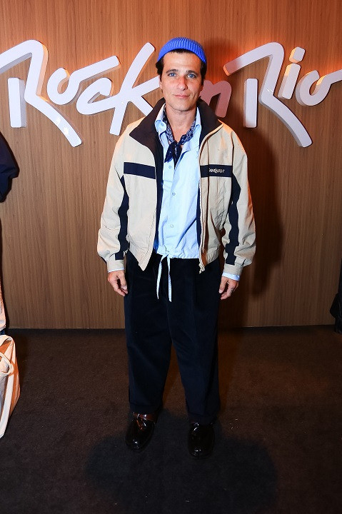 Bruno Gagliasso esbanja estilo no 3º dia de Rock in Rio e curte noite de eletrônico e pop