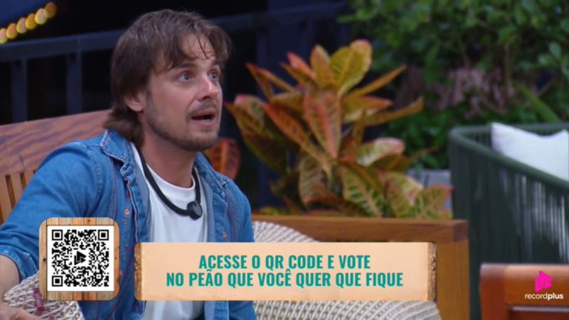A Fazenda 18: Daniel Erthal pede ajuda de equipe para manter Serginho Hondjakoff no reality