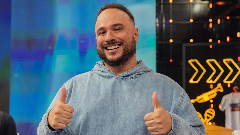 Solteiro e mais magro, Ed Gama revela motivação para mudança radical