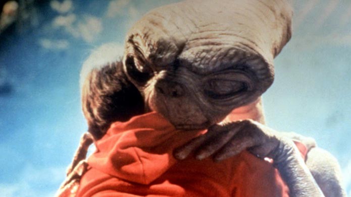 De voz de fumante a acusação de plágio: as curiosidades de ET - O Extraterrestre