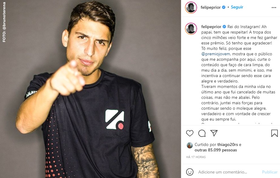Felipe Prior ganha título de Rei do Instagram em premiação: \"Tem que respeitar\"